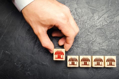 franchise-collaboration-cooperation-concession-business-license-expansion-empire-company-partnership_t20_9kkegK